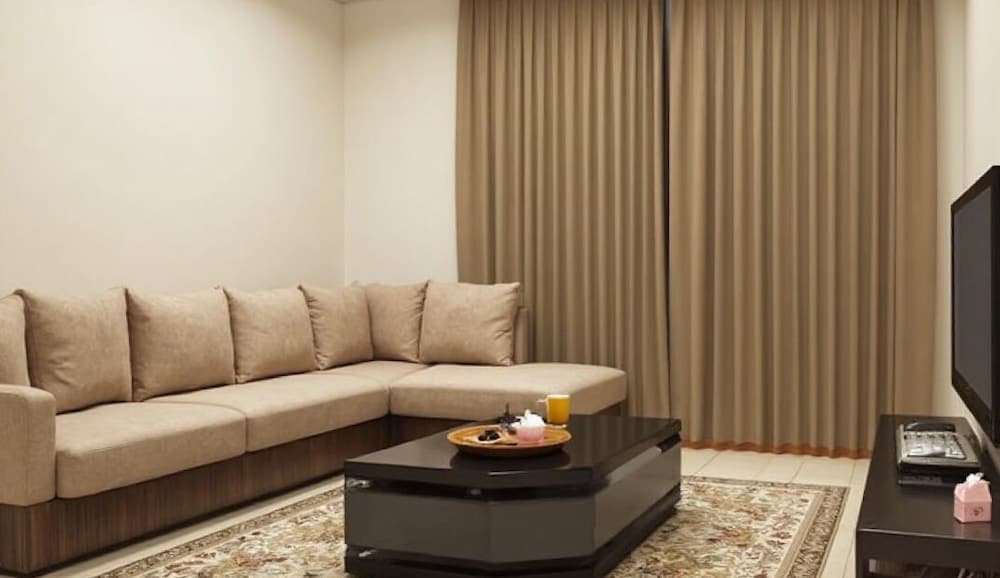 بنايه خليفه(Khalifa Tower Hotel Apartments) 56/69