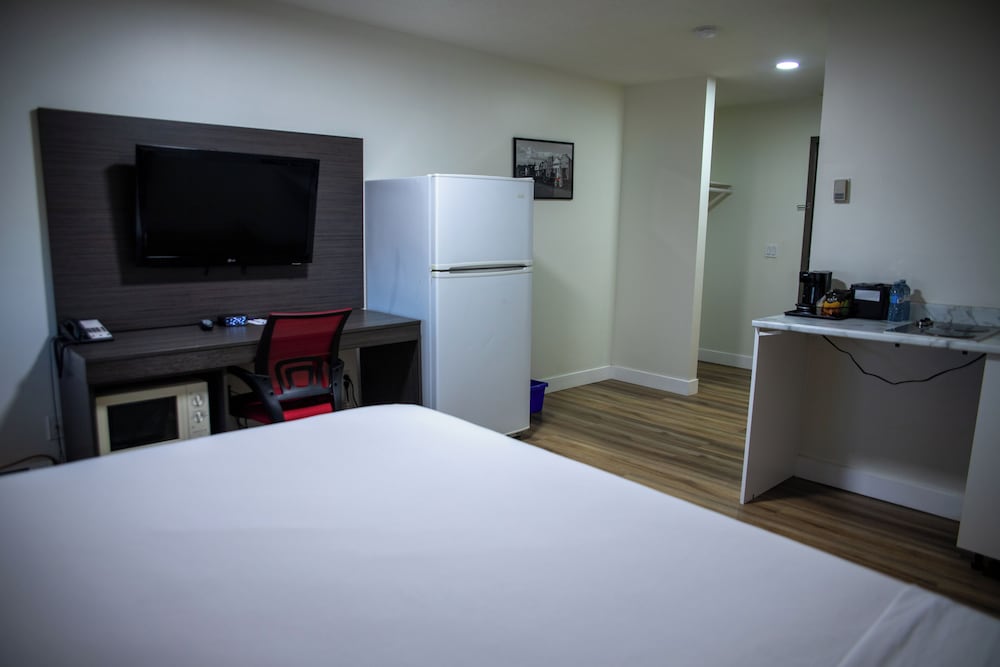 Ramada by Wyndham Dawson Creek 21/23