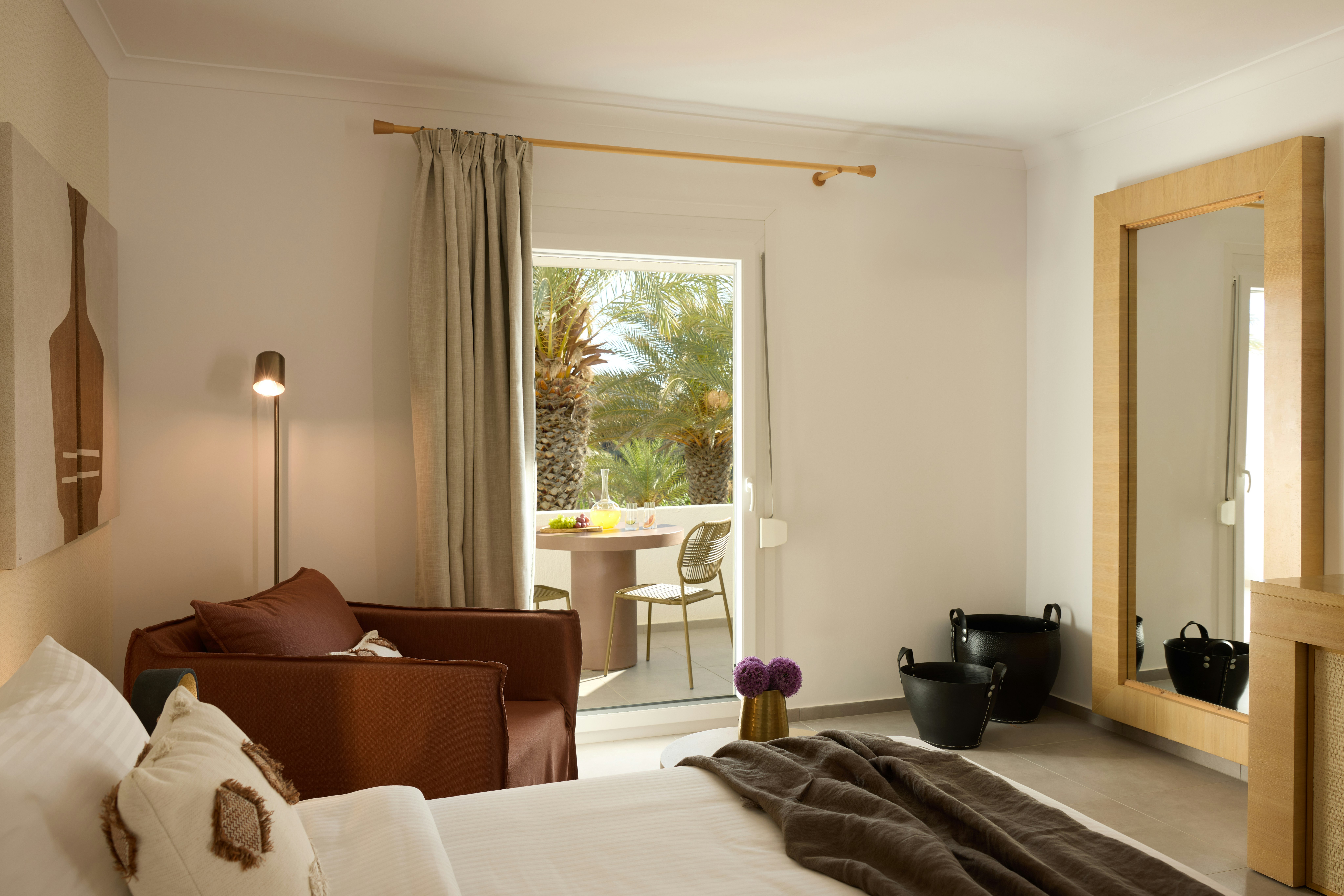 GOLDEN MILOS BEACH 14/51