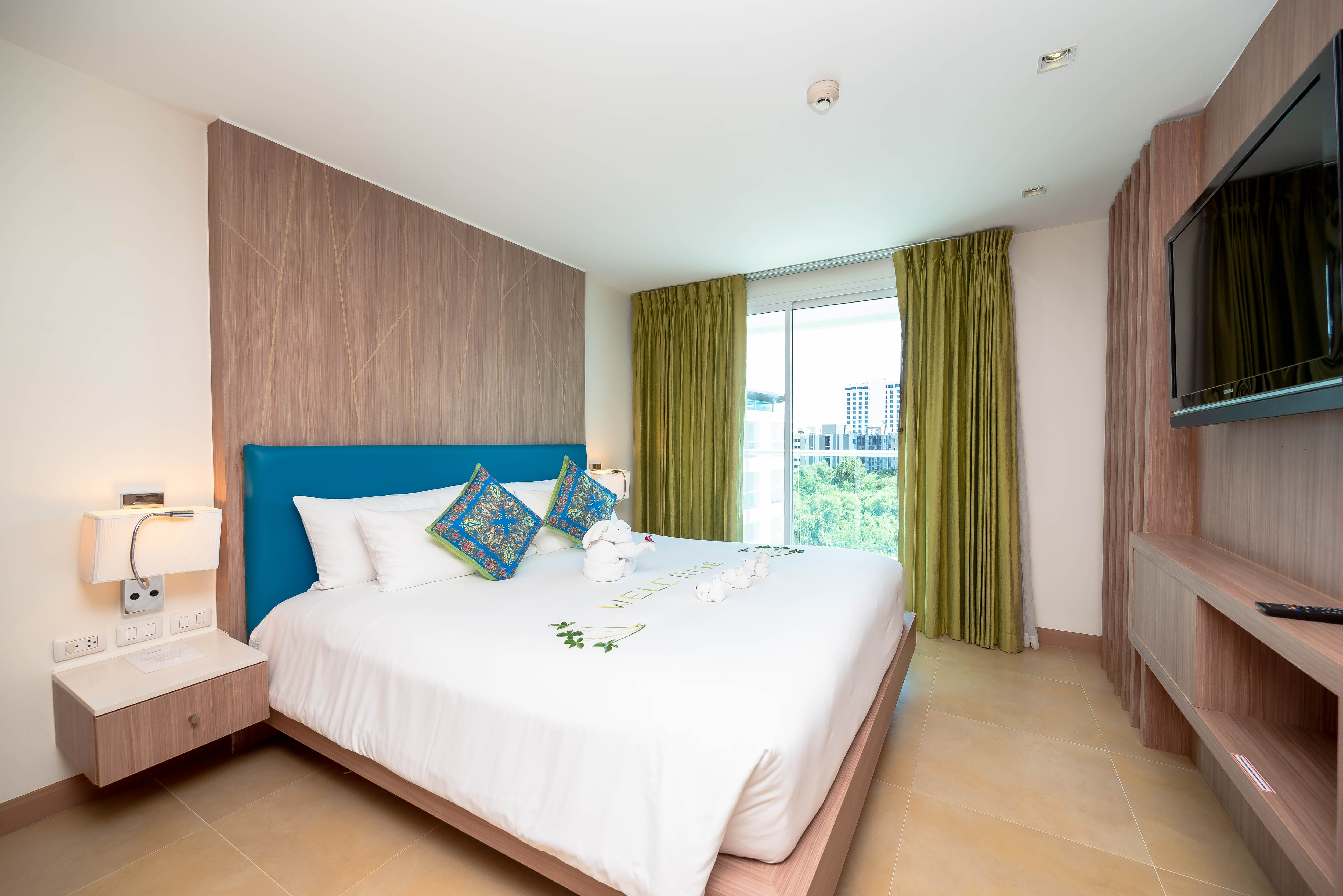 2 BEDROOMS, RESIDENCE, 2 QUEEN BEDS