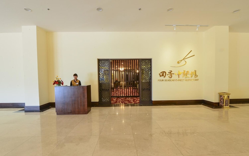Aristo International Hotel 5/53