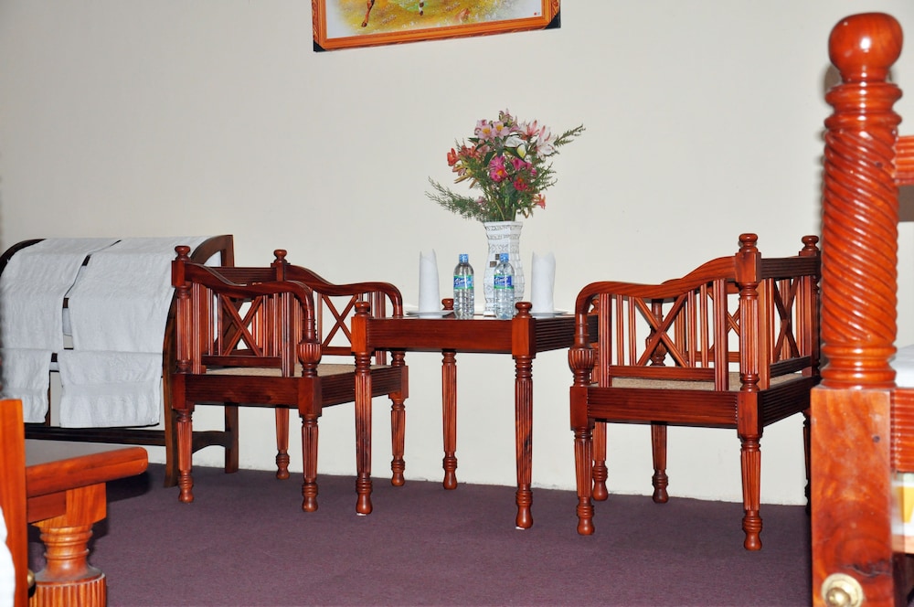 Chelthnam Bungalow 31/35