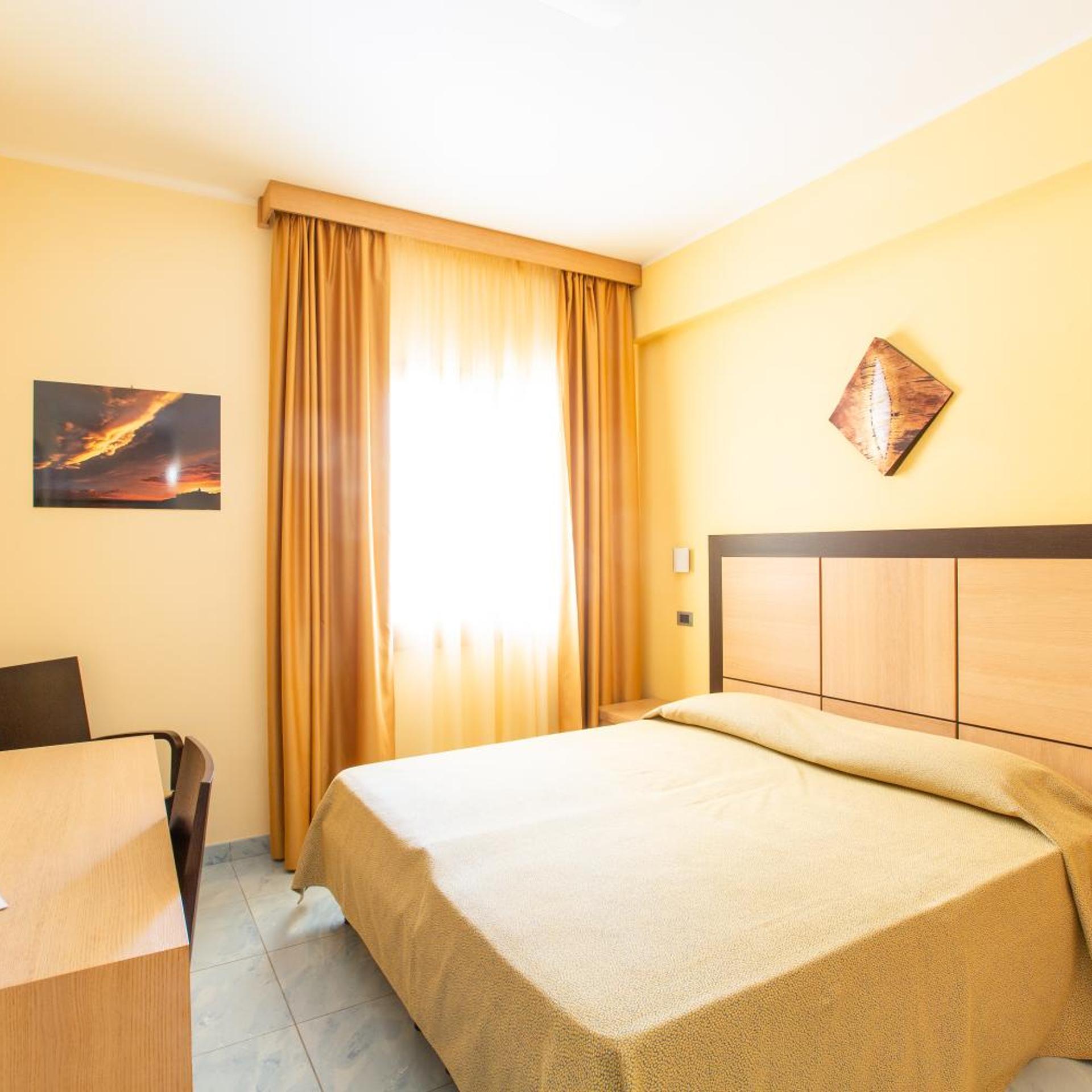 Basement, Double or Twin Bed