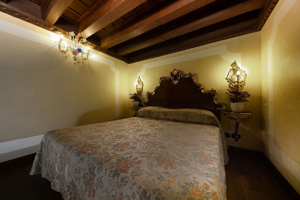 San Moise Hotel 29/70