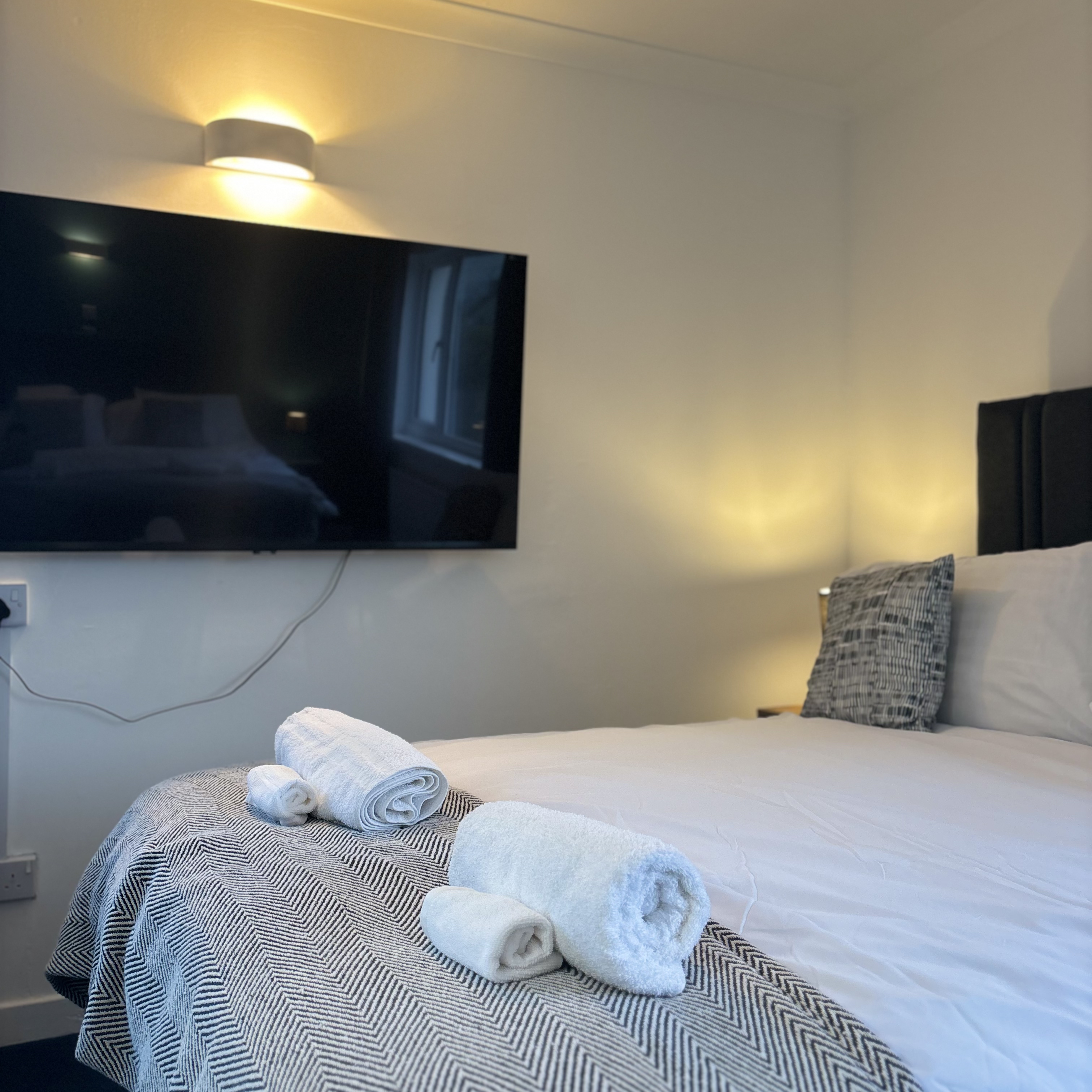 Lomond Hills Hotel 6/34