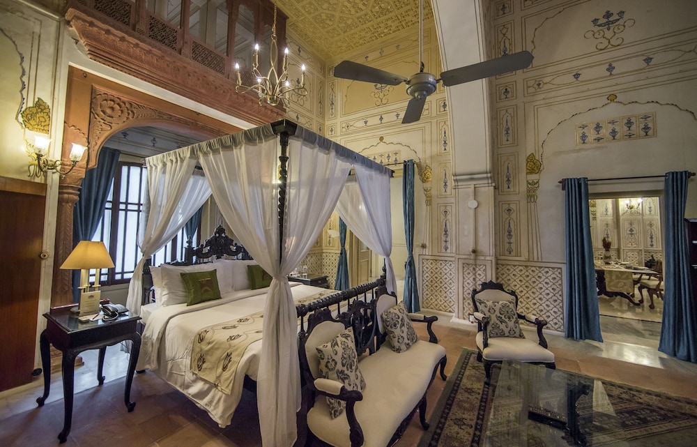 Laxmi Niwas Palace 18/65