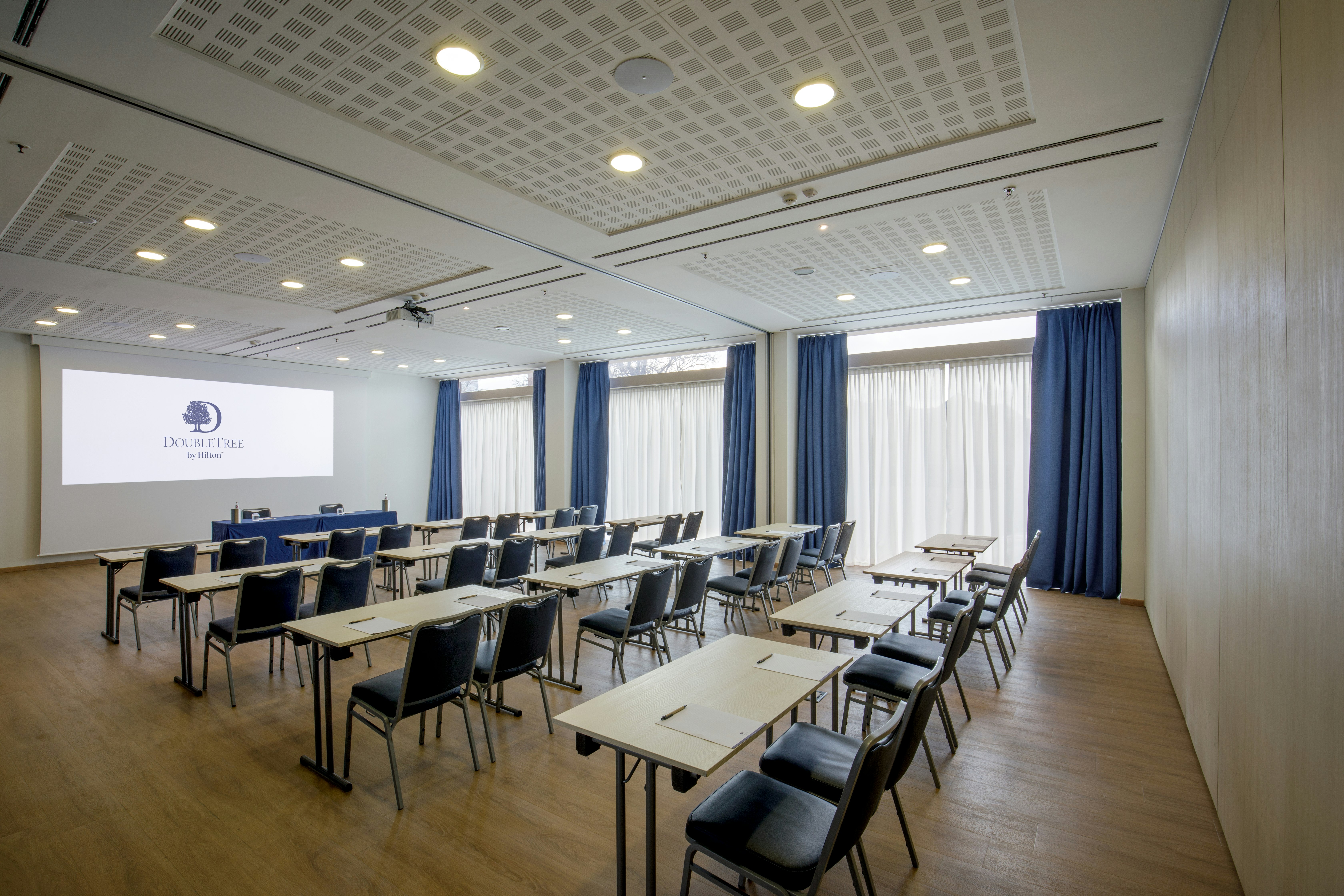 DOUBLETREE BY HILTON MILAN 64/83