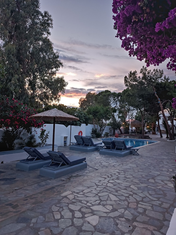 Summerland Holidays Resort 40/50