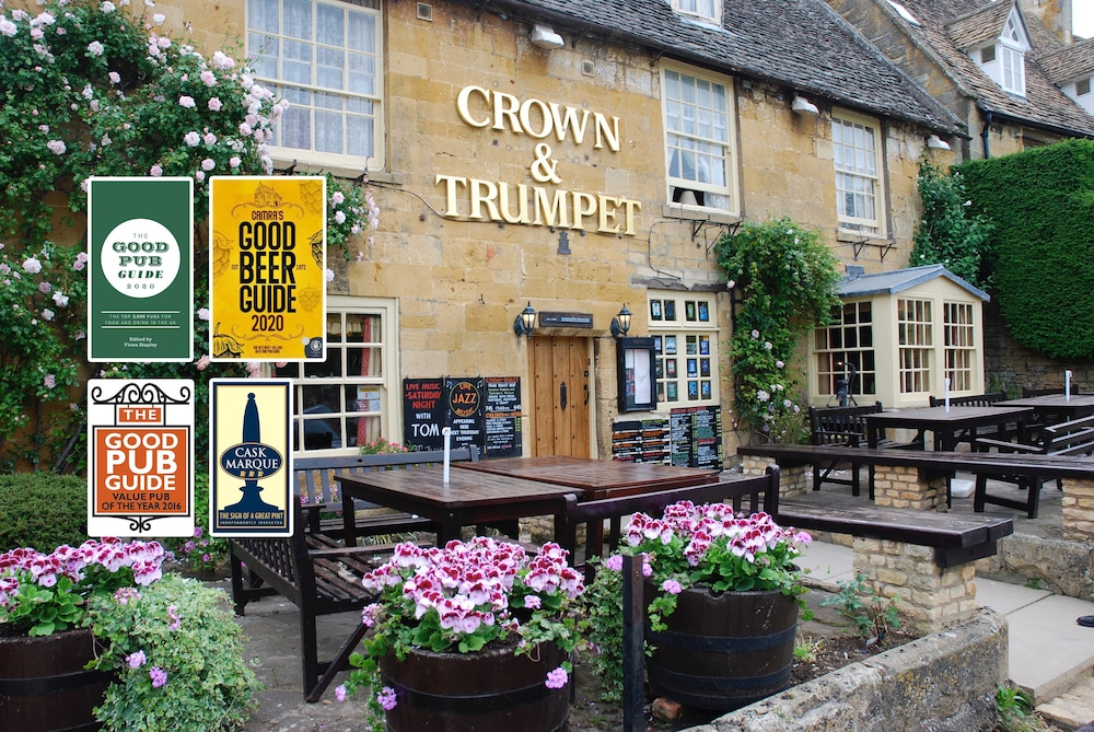 Crown and Trumpet Inn 36/43