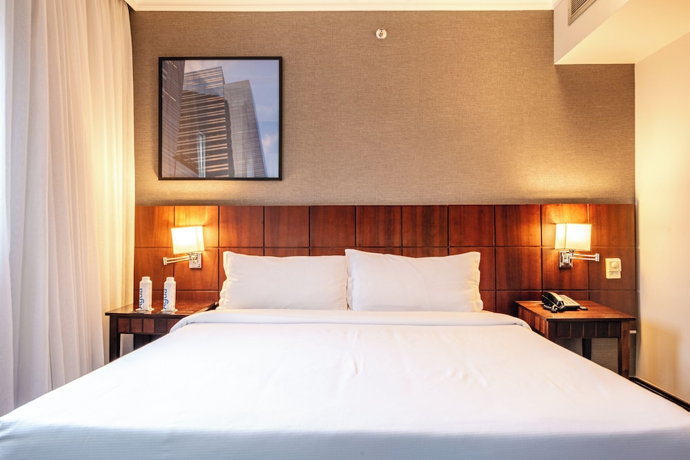 JUNIOR SUITE, KING BED