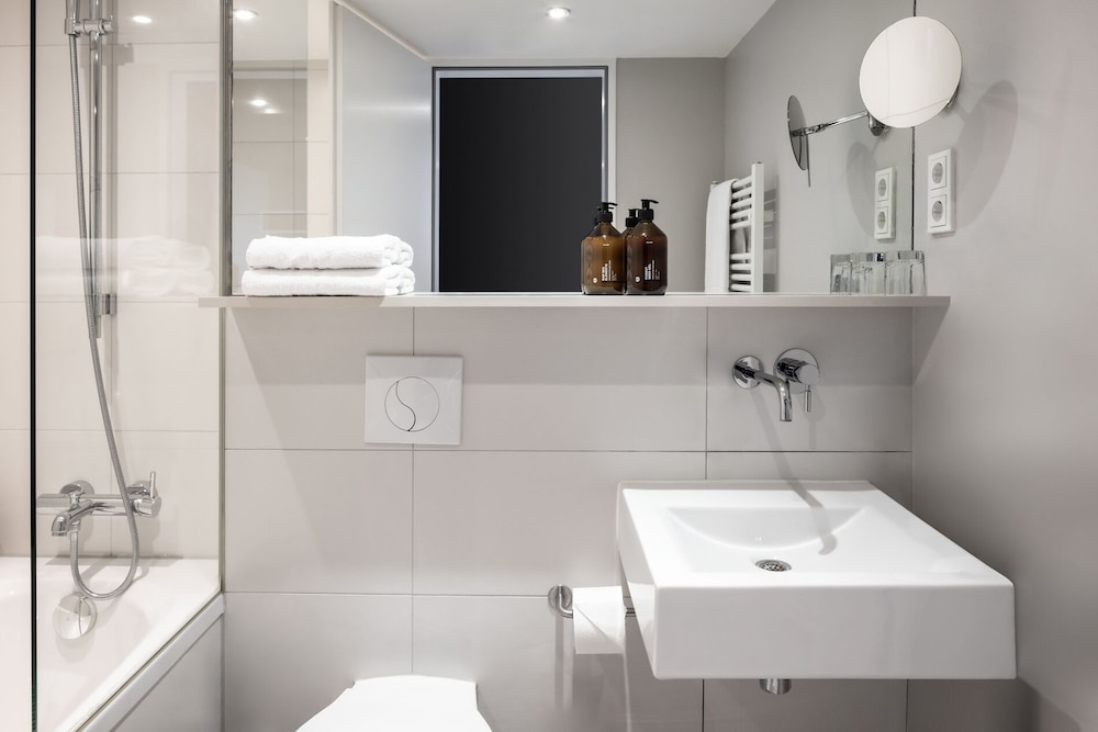 Hotel AMANO Rooms & Apartments 42/44