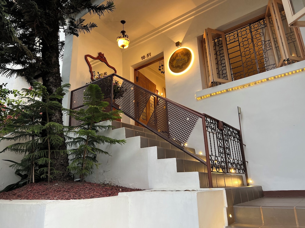 LECLERC HOTEL BOUTIQUE 12/70