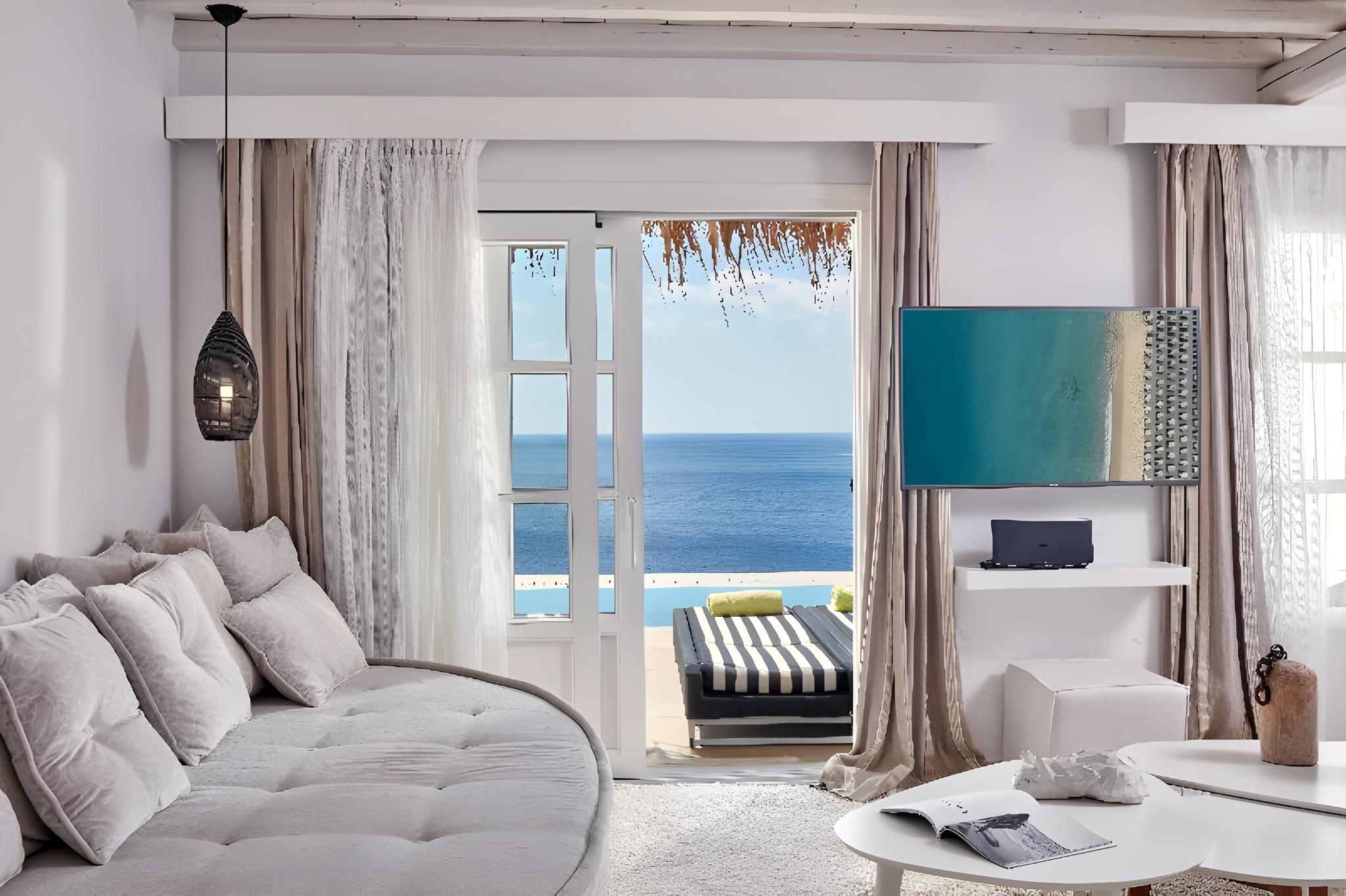 Unique, 5 Bedrooms, Villa