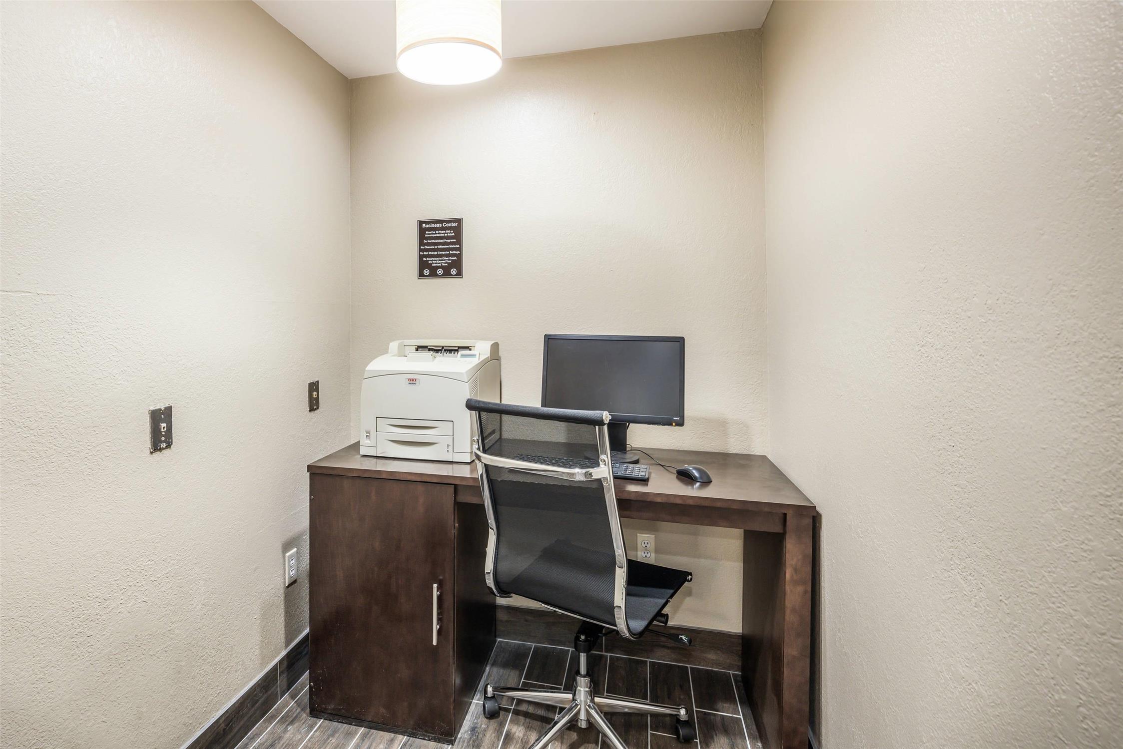Sleep Inn & Suites Tallahassee - Capitol 12/21