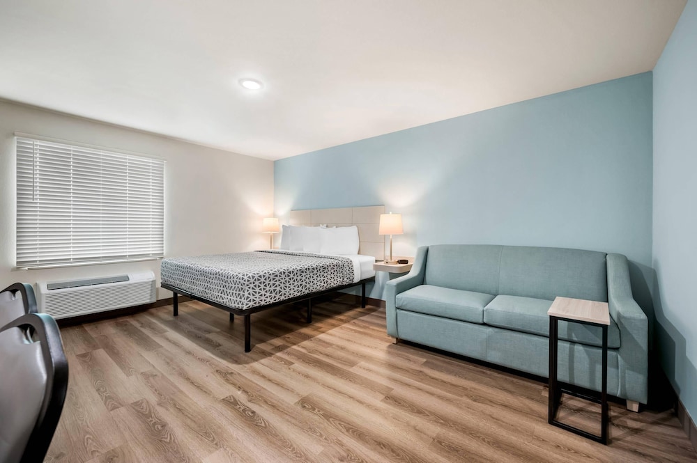 WoodSpring Suites Baton Rouge Airport 45/65