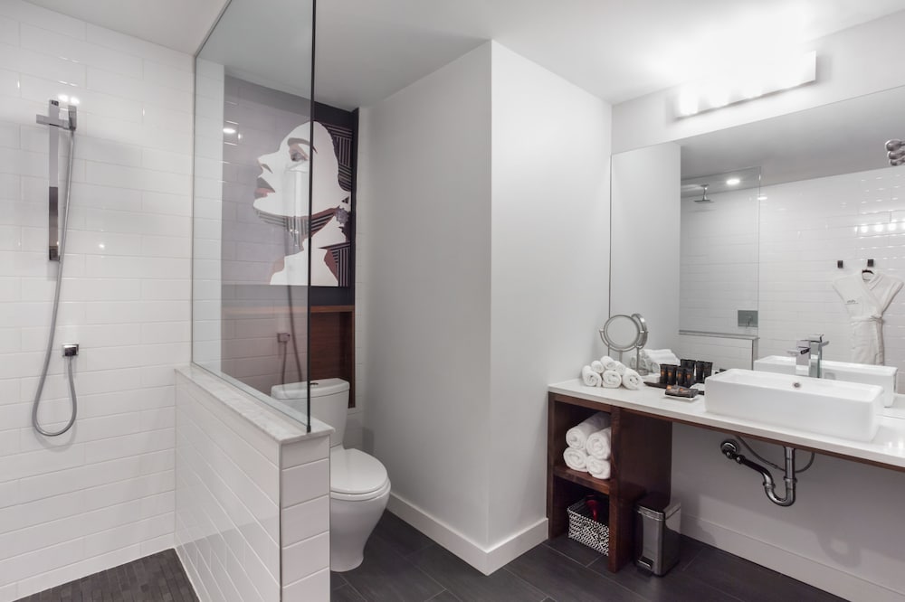 Hotel Metro 24/27