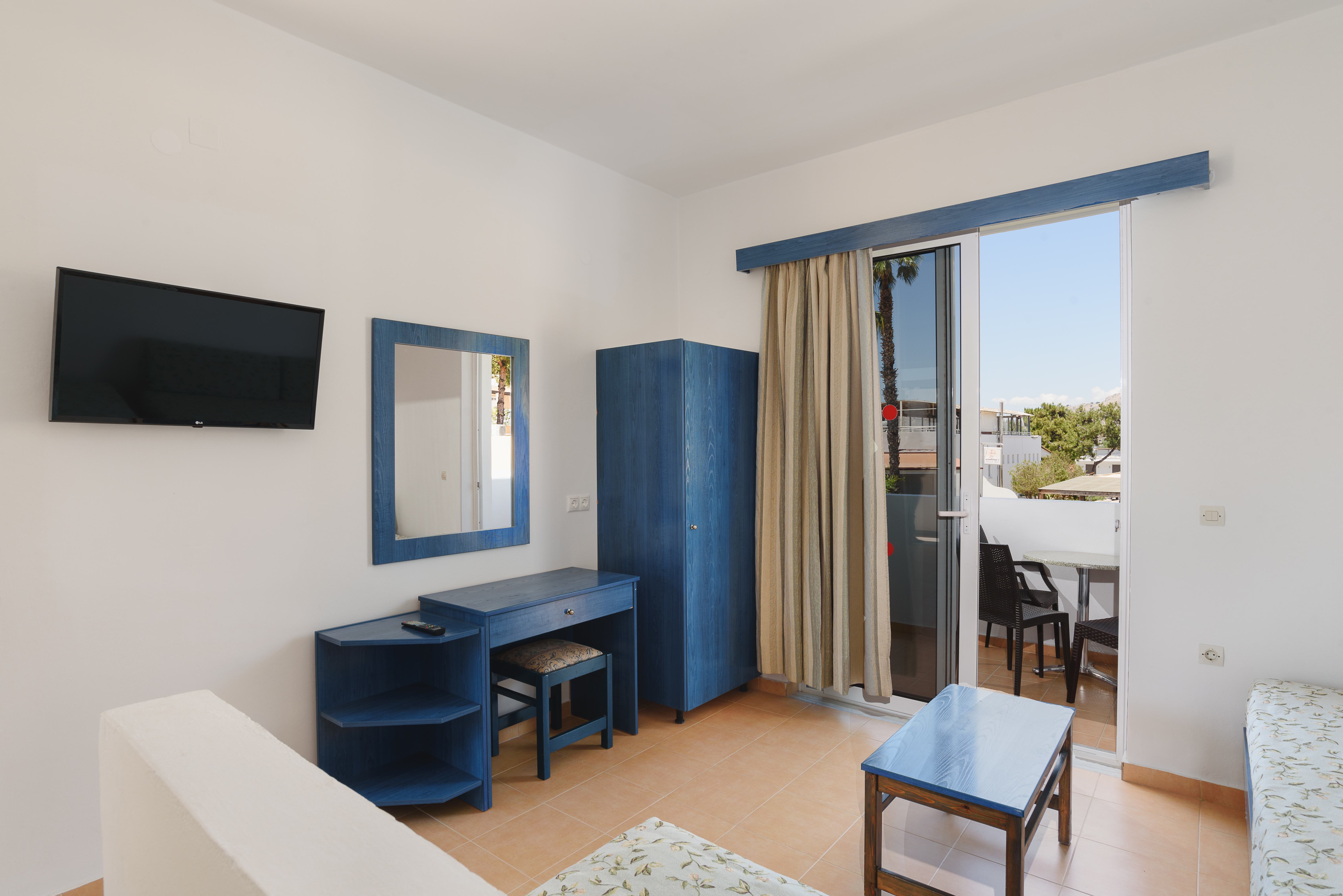 Matina Pefkos ApartHotel 48/68