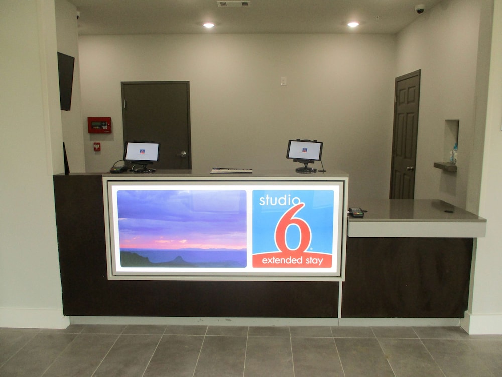 Studio6 Port Allen La Baton Rouge I 10 13/43