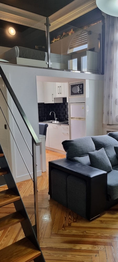 Hostal Abadia 35/50