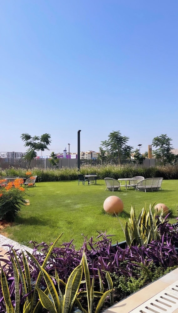 Courtyard by Marriott Dakar Diamniadio 81/89