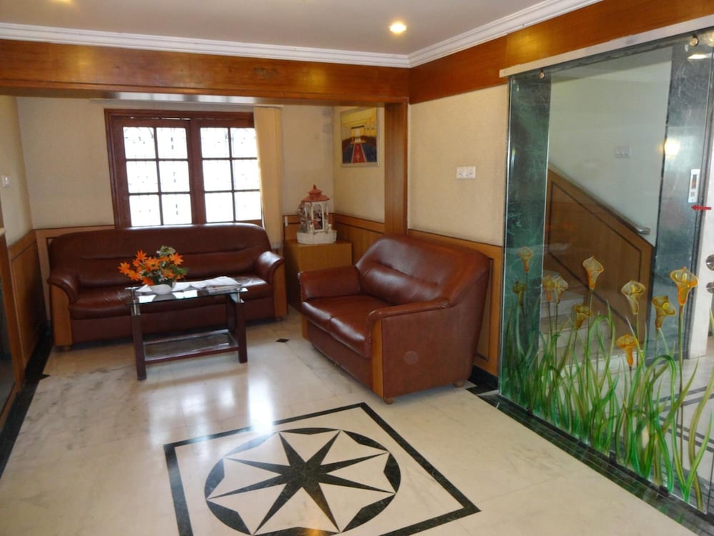 HOTEL NAHAR MANCHESTER INN 33/42