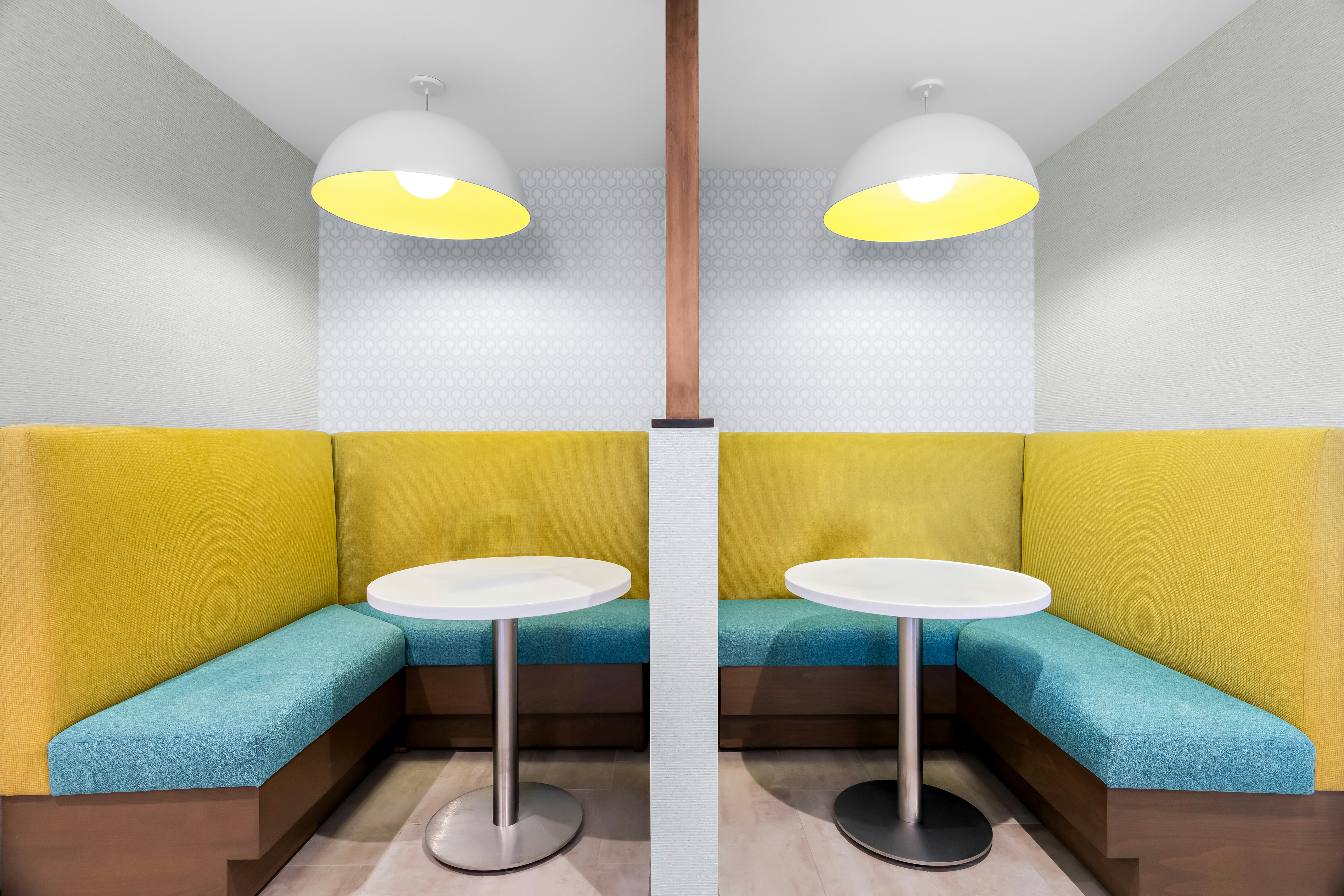 Hampton Inn & Suites Chicago Medical District UIC 23/34