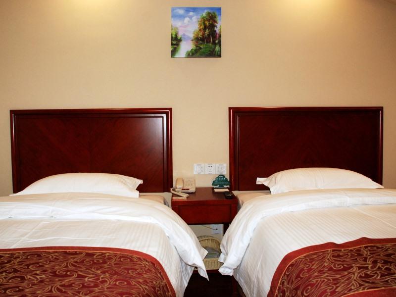 GreenTree Inn ShanDong WeiFang LinQu ZhanQian Road LuChuan Business Hotel 21/43