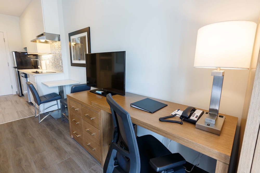 Executive Residency By Best Western Calgary City View North 56/59