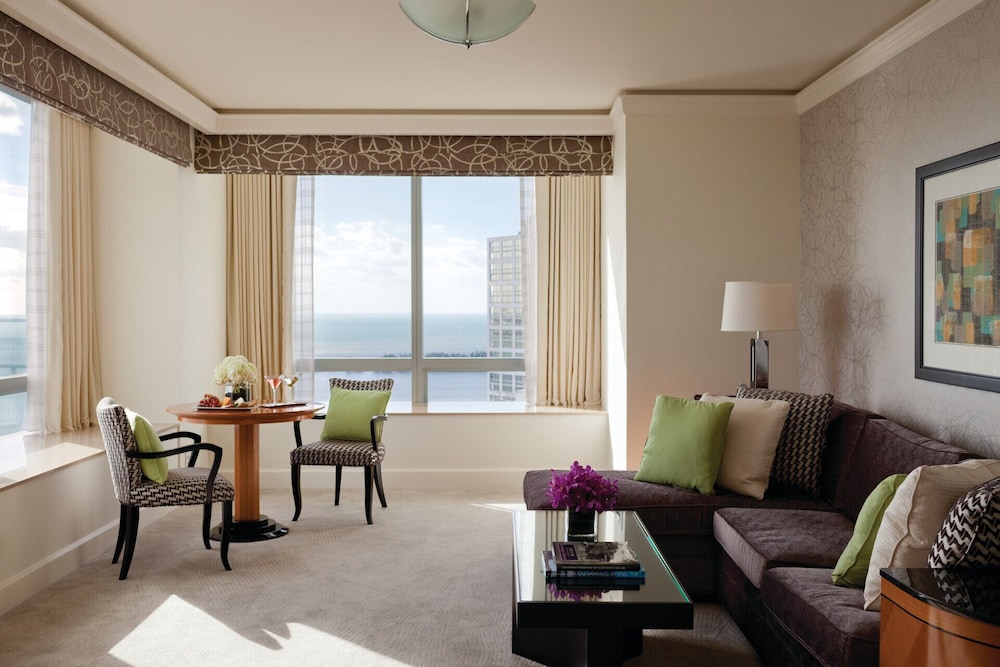 Four Seasons Hotel Miami 38/67