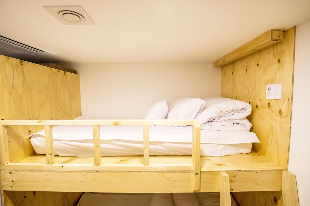 Step Inn Myeongdong 1 37/72