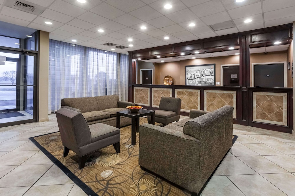 Super 8 by Wyndham Atoka 10/22
