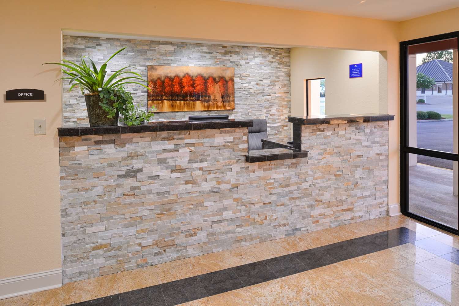 Americas Best Value Inn Tupelo Barnes Crossing 6/28