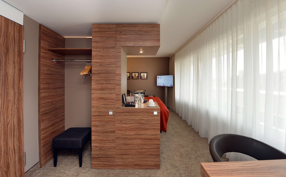 Best Western Plus Delta Park Hotel 20/53