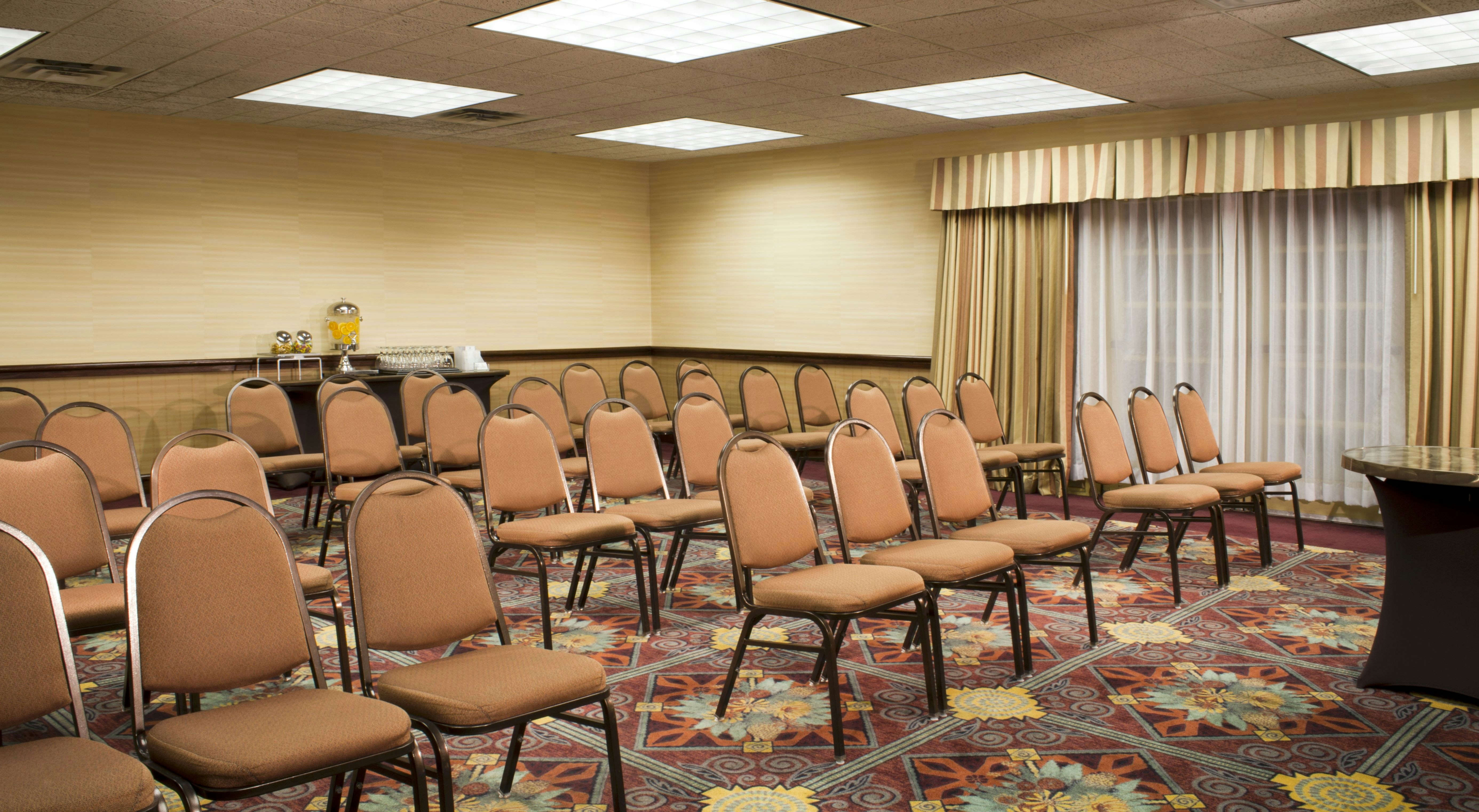 EMBASSY SUITES FLAGSTAFF 52/53