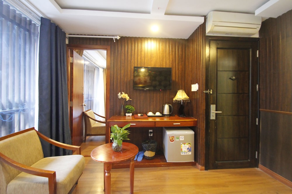Queen Central Hotel 46/60