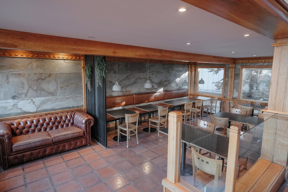 Hostal Del Bosque 40/62
