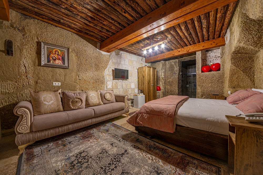Belenus Cave Hotel 13/50