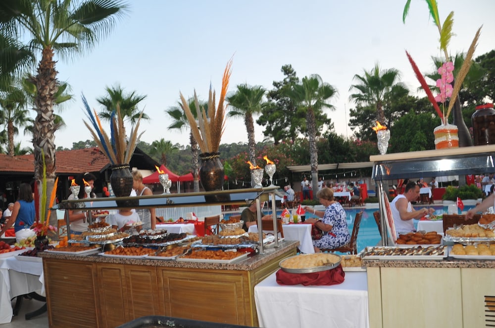 Club Akman Beach Hotel 37/50