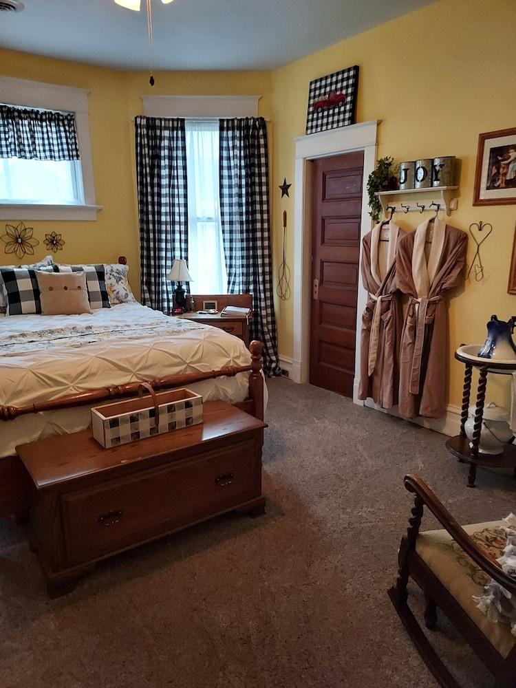 The Katherine Holle House 17/48