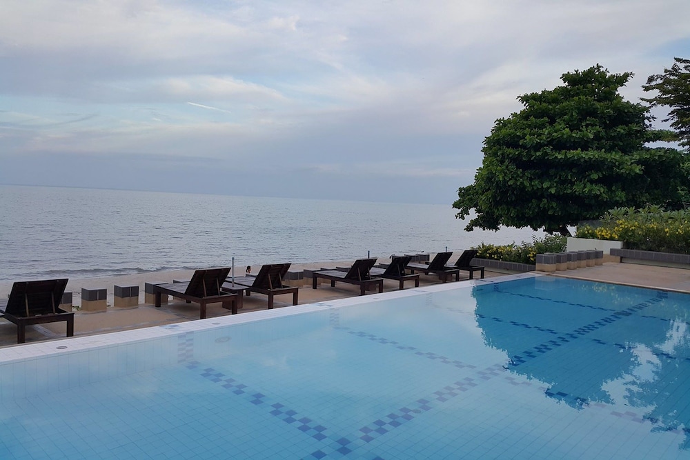 Khanom Golden Beach Hotel 35/59