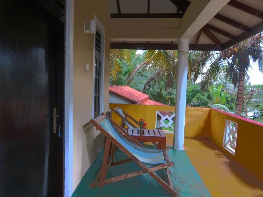 Beach Lagoon Guest House 29/50