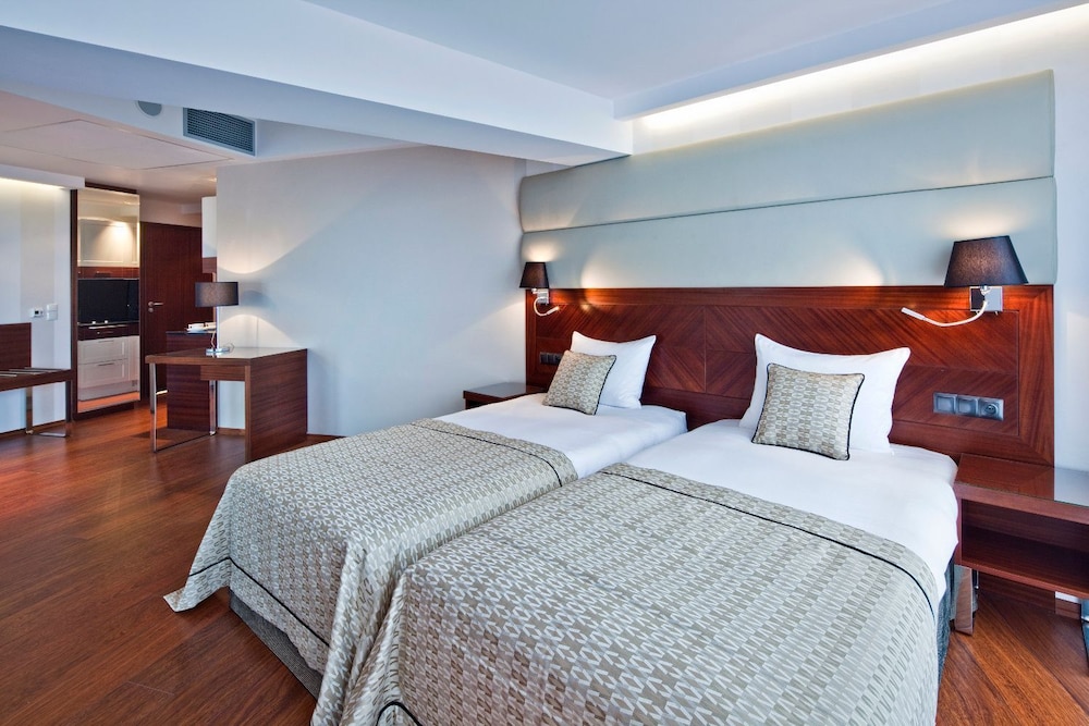 Hotel Mikolajki 5/50