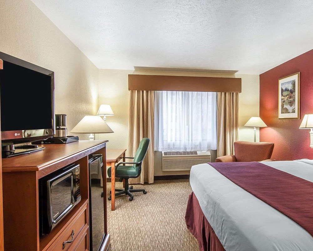 ROOM, KING BED, ACCESSIBLE