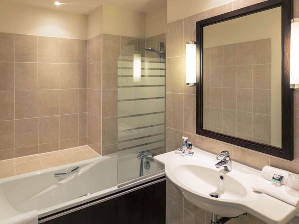 MERCURE RENNES CESSON 66/69
