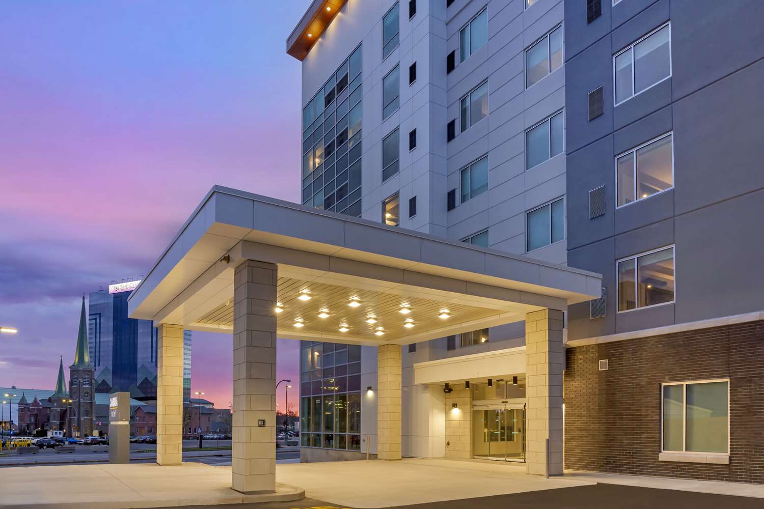 Cambria Hotel Niagara Falls 9/23