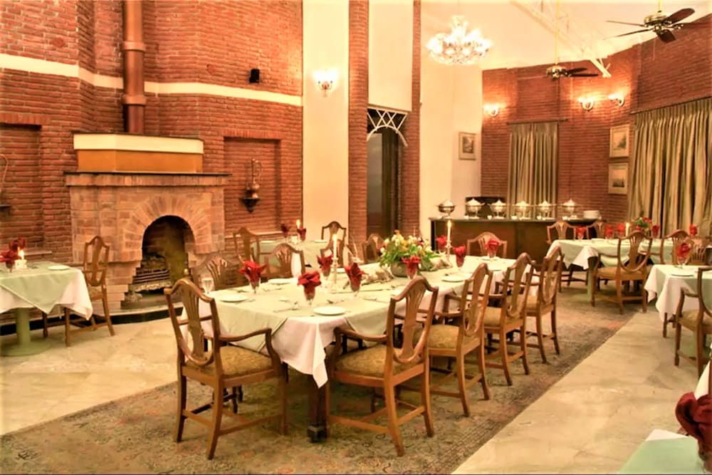 Welcomheritage Taragarh Palace 36/50
