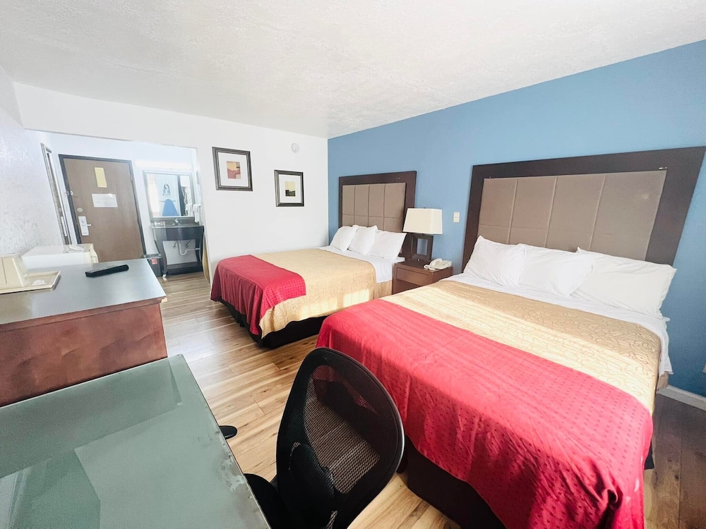 Super 8 by Wyndham Fort Scott 13/49