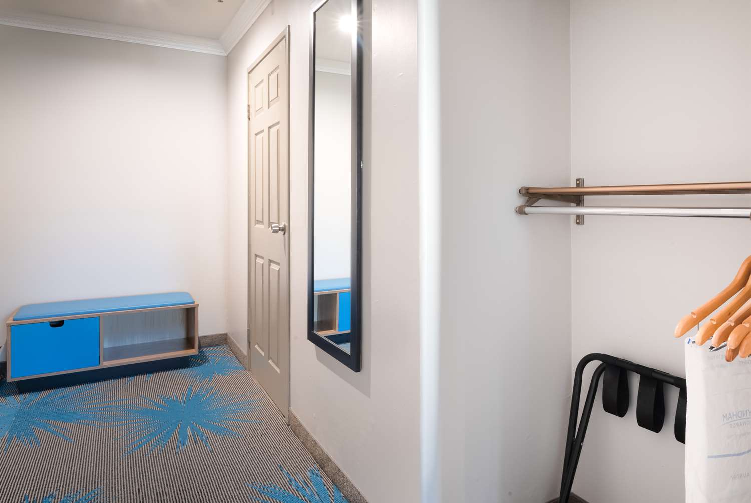 Days Inn by Wyndham Santa Monica 35/45