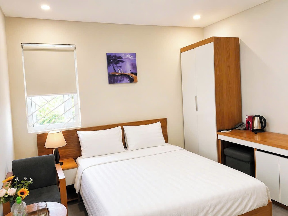 DELUXE, DOUBLE BED, CITY VIEW