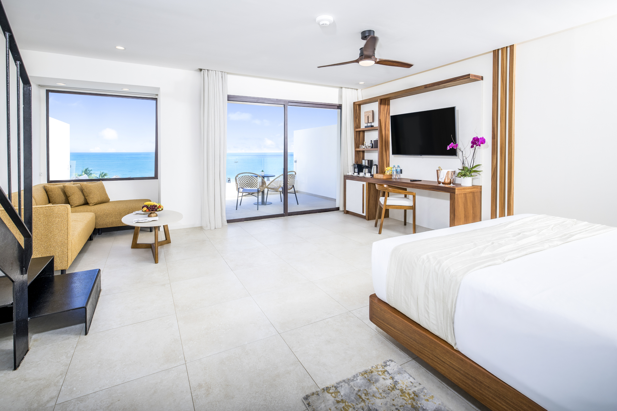 Club, Ocean Front, Plunge Pool
